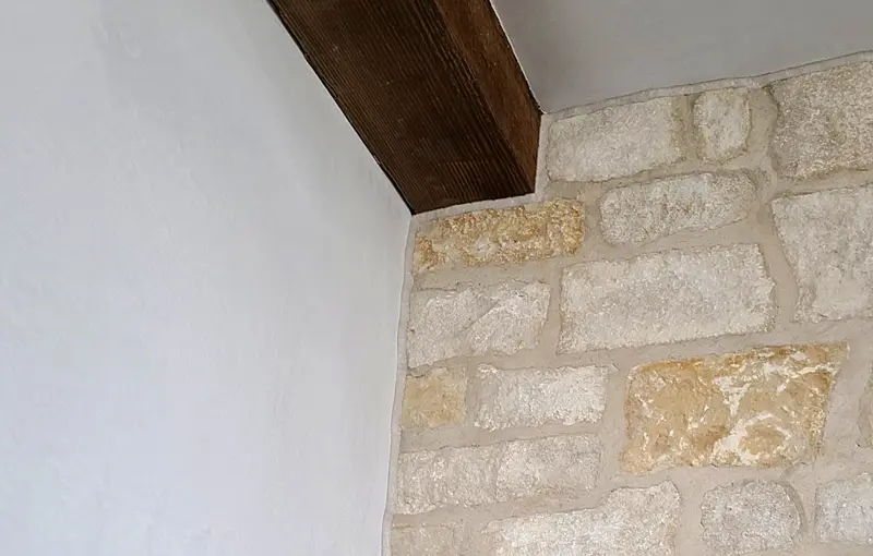 close up of some sealant work on a corner where sealant is used
